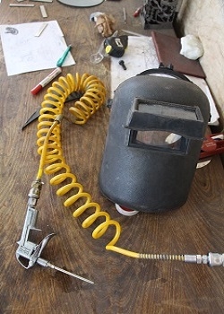 کارخانه ساخت و قطعه سازی